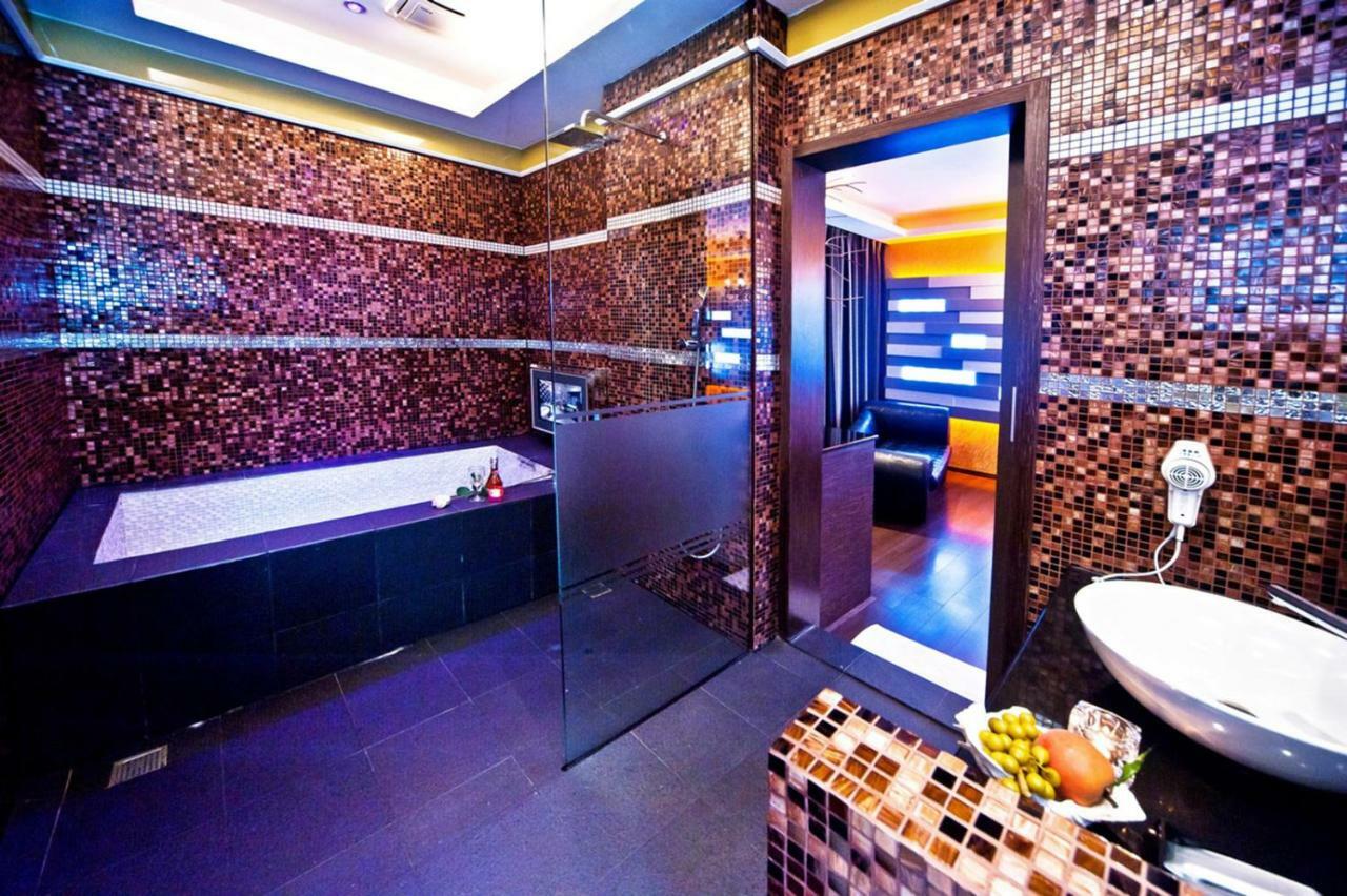 Sasha Motel Taichung Exterior foto