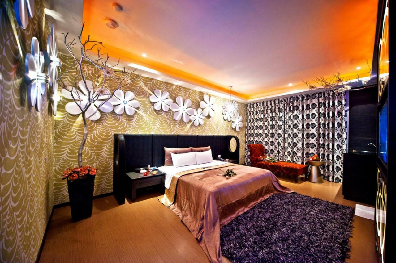 Sasha Motel Taichung Exterior foto